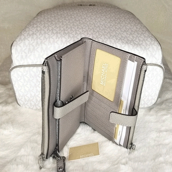 2 pcs Michael Kors Backpack + Wristlet wallet only - Picture 2 of 11